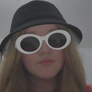 Meet your Posher, Bailey